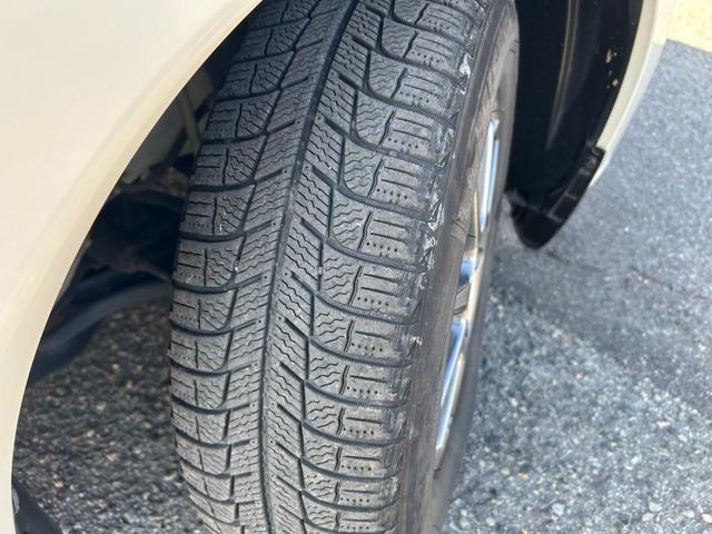 ノート e-パワー X エマージェンシーブレーキ・純正ナビ・アラウンドビューモニター・ETC・Bluetooth・レーンキープ・コーナーセンサー・ドライブレコーダ・社外アルミホイール・フルセグ・スマートキー・プッシュスタート(15枚目)