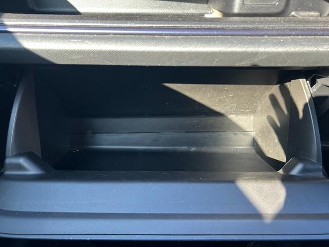 アクア Ｓ　トヨタセーフティーセンス・プッシュスタート・シートヒーター・レーンキープ・オートマチックハイビーム・スマートキー・ディスプレイオーディオ・ナノイーエアコン・オートエアコン・電動格納ウィンカーミラー（55枚目）