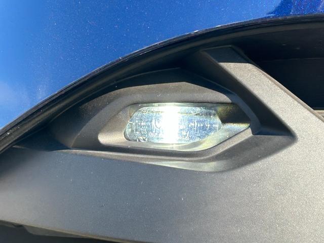 ノート Ｘ　エマージェンシーブレーキ・電子パーキング・ブレーキホールド・コーナーセンサー・ＬＥＤヘッドライト・フォグランプ・オートエアコン・オートマチックハイビーム・プッシュスタート・スマートキー・電動格納ミラー（13枚目）