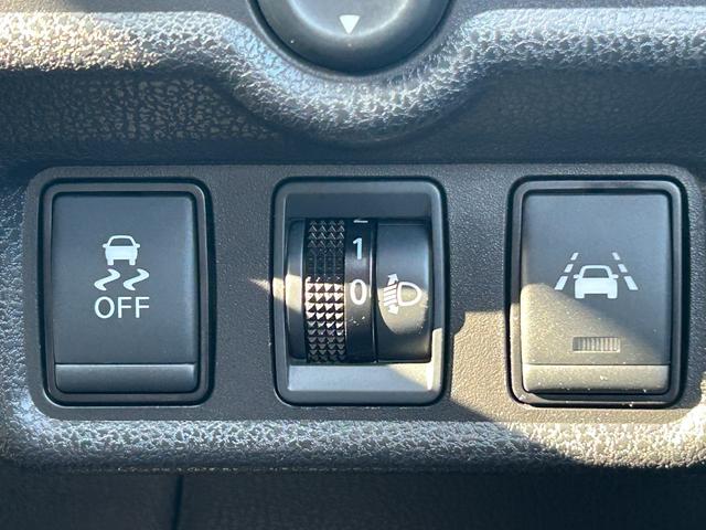 ノート ｅ－パワー　Ｘ　アラウンドビューモニター・エマージェンシーブレーキ・カロッツェリアナビ・社外アルミ・レーンキープ・フルセグＴＶ・Ｂｌｕｅｔｏｏｔｈ・コーナーセンサー・クルーズコントロール・プッシュスタート・スマキー（34枚目）