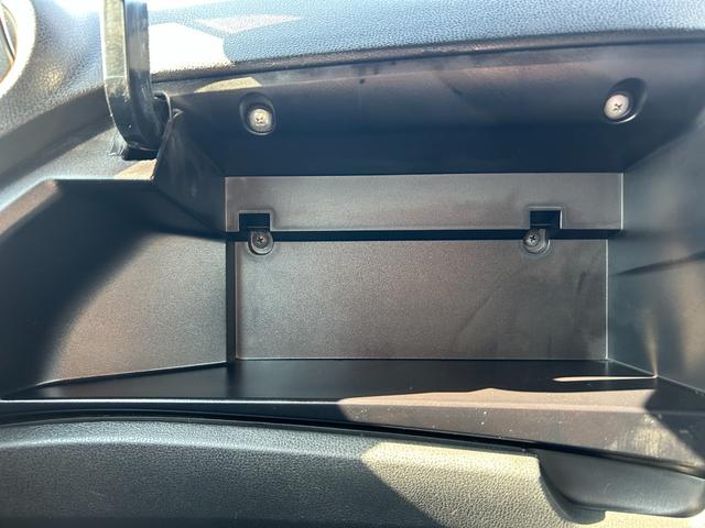 ノート ｅ－パワー　Ｘ　アラウンドビューモニター・エマージェンシーブレーキ・カロッツェリアナビ・社外アルミ・レーンキープ・フルセグＴＶ・Ｂｌｕｅｔｏｏｔｈ・コーナーセンサー・クルーズコントロール・プッシュスタート・スマキー（62枚目）