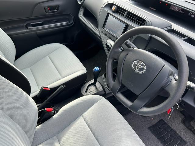 アクア Ｌ　ＫＥＮＷＯＯＤナビ・バックカメラ・ビルトインＥＴＣ・オートエアコン・キーレスエントリー・アイドリングストップ・電動格納ミラー・ウィンカーミラー・パワーウインドウ・横滑り防止装置・パワステ・エアバック（47枚目）