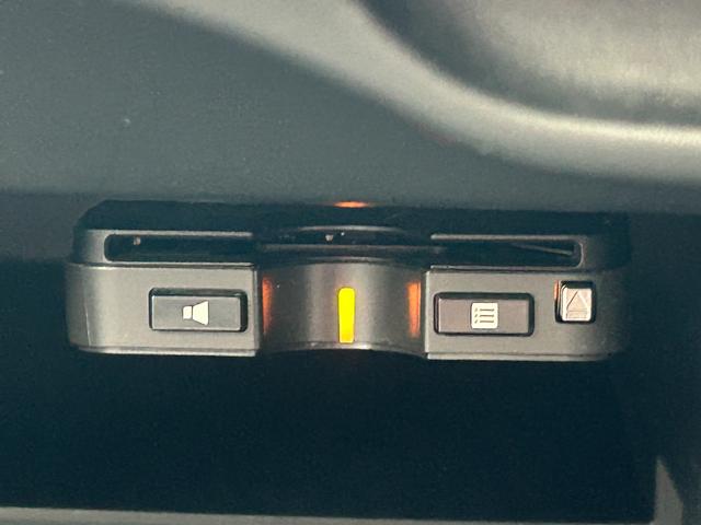 ノート Ｘ　エマージェンシーブレーキ・アラウンドビューモニター・コーナーセンサー・社外ナビ・ＥＴＣ・レーンキープ・ＡＵＴＥＣＨホイール・ドラレコ・プッシュスタート・スマキー・アイドリングストップ・電動格納ミラー（35枚目）