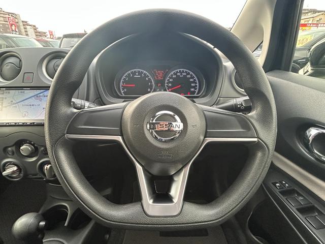 ノート Ｘ　エマージェンシーブレーキ・アラウンドビューモニター・コーナーセンサー・社外ナビ・ＥＴＣ・レーンキープ・ＡＵＴＥＣＨホイール・ドラレコ・プッシュスタート・スマキー・アイドリングストップ・電動格納ミラー（47枚目）