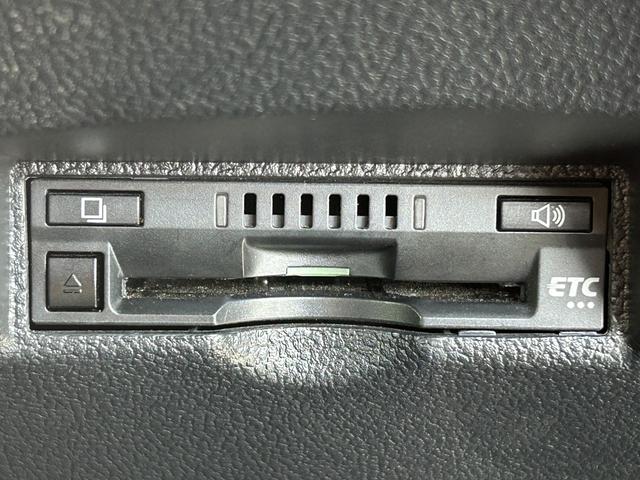 プリウス Sセーフティプラス トヨタセーフティーセンス・レーダークルコン・コーナーセンサー・純正ナビ・バックカメラ・ビルトインETC・レーンキープ・オートマチックハイビーム・ドラレコ・Bluetooth・LEDヘッドライト・フォグ(37枚目)