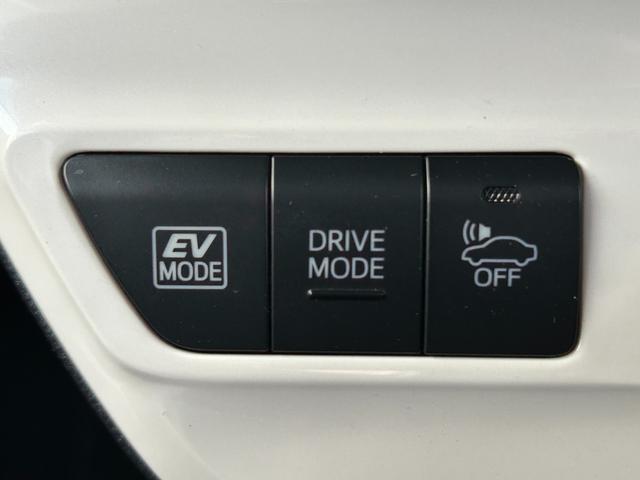 プリウス Sセーフティプラス トヨタセーフティーセンス・レーダークルコン・コーナーセンサー・純正ナビ・バックカメラ・ビルトインETC・レーンキープ・オートマチックハイビーム・ドラレコ・Bluetooth・LEDヘッドライト・フォグ(41枚目)