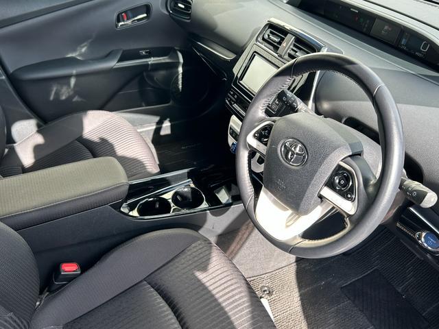 プリウス Sセーフティプラス トヨタセーフティーセンス・レーダークルコン・コーナーセンサー・純正ナビ・バックカメラ・ビルトインETC・レーンキープ・オートマチックハイビーム・ドラレコ・Bluetooth・LEDヘッドライト・フォグ(54枚目)