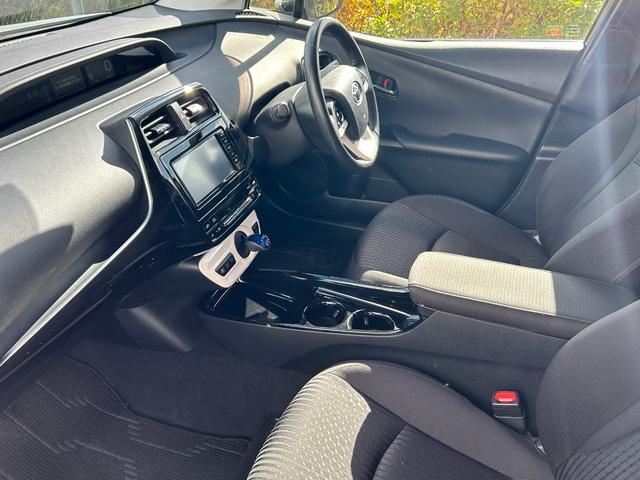 プリウス Sセーフティプラス トヨタセーフティーセンス・レーダークルコン・コーナーセンサー・純正ナビ・バックカメラ・ビルトインETC・レーンキープ・オートマチックハイビーム・ドラレコ・Bluetooth・LEDヘッドライト・フォグ(62枚目)