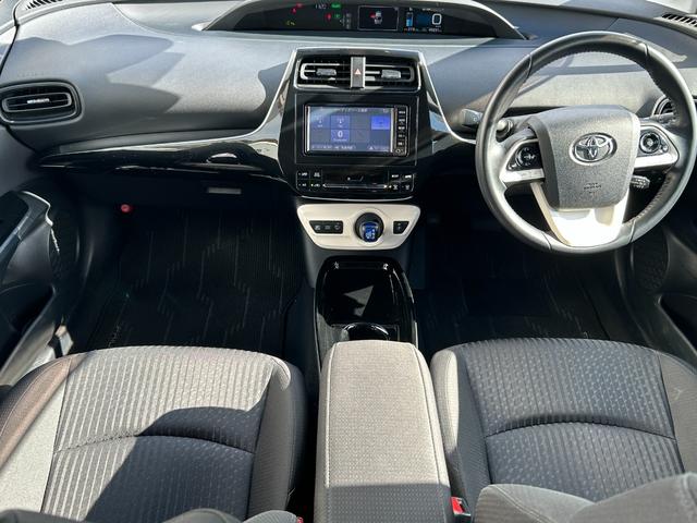 プリウス Sセーフティプラス トヨタセーフティーセンス・レーダークルコン・コーナーセンサー・純正ナビ・バックカメラ・ビルトインETC・レーンキープ・オートマチックハイビーム・ドラレコ・Bluetooth・LEDヘッドライト・フォグ(63枚目)