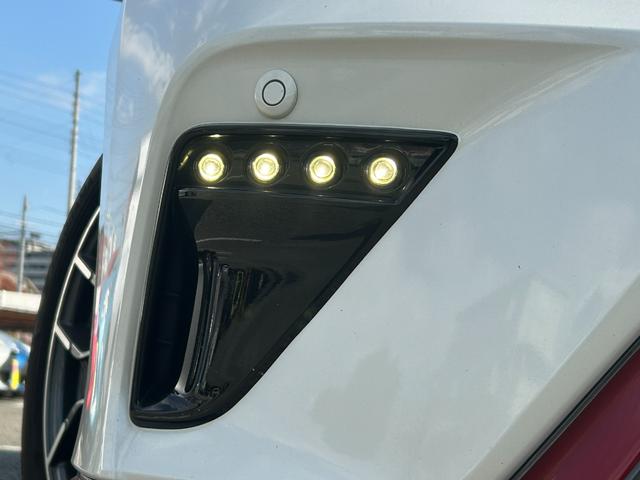 ノート e-パワーニスモ エマージェンシーブレーキ・アラウンドビューモニター・コーナーセンサー・LEDヘッドライト・レーンキープ・純正ナビ・ETC・純正アルミ・ドラレコ・Bluetooth・プッシュスタート・nismoシート(12枚目)