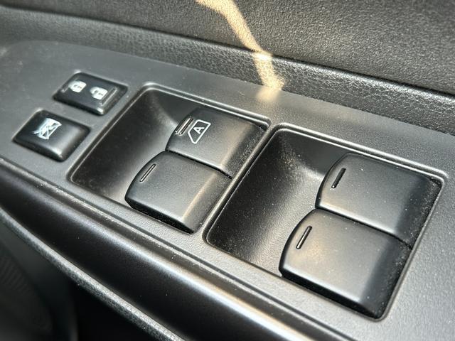 ノート e-パワーニスモ エマージェンシーブレーキ・アラウンドビューモニター・コーナーセンサー・LEDヘッドライト・レーンキープ・純正ナビ・ETC・純正アルミ・ドラレコ・Bluetooth・プッシュスタート・nismoシート(38枚目)