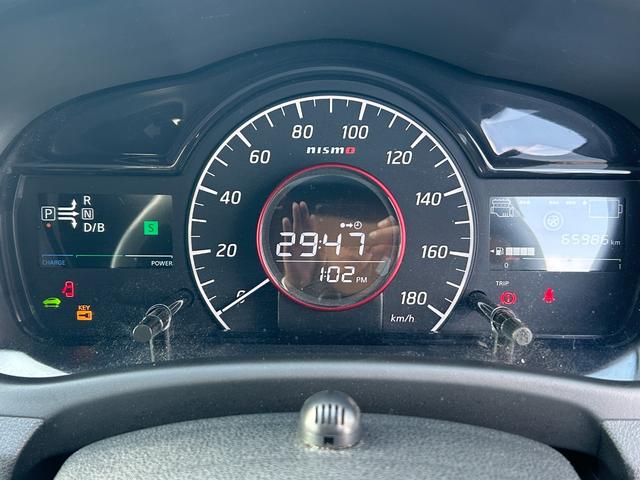 ノート e-パワーニスモ エマージェンシーブレーキ・アラウンドビューモニター・コーナーセンサー・LEDヘッドライト・レーンキープ・純正ナビ・ETC・純正アルミ・ドラレコ・Bluetooth・プッシュスタート・nismoシート(48枚目)