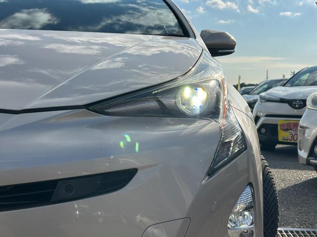 プリウス Sセーフティプラス 衝突軽減ブレーキ・バックカメラ・純正9インチナビ・デジタルミラー・ETC・レザーシートカバー・レーンキープ・オートハイビーム・LED・純正アルミホイール・フルセグ・Bluetooth・コーナーセンサー(10枚目)