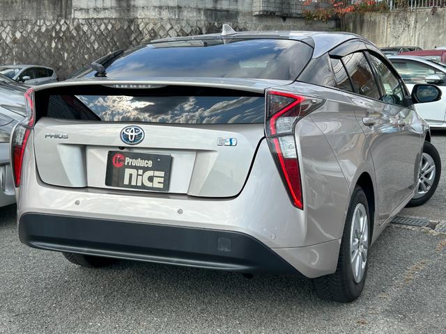 プリウス Sセーフティプラス 衝突軽減ブレーキ・バックカメラ・純正9インチナビ・デジタルミラー・ETC・レザーシートカバー・レーンキープ・オートハイビーム・LED・純正アルミホイール・フルセグ・Bluetooth・コーナーセンサー(30枚目)