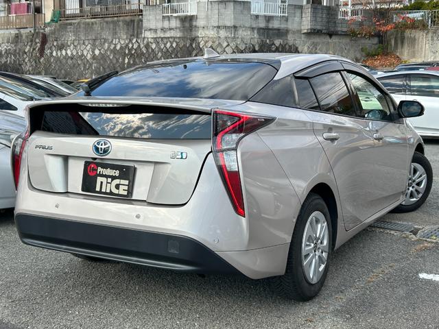 プリウス Sセーフティプラス 衝突軽減ブレーキ・バックカメラ・純正9インチナビ・デジタルミラー・ETC・レザーシートカバー・レーンキープ・オートハイビーム・LED・純正アルミホイール・フルセグ・Bluetooth・コーナーセンサー(32枚目)