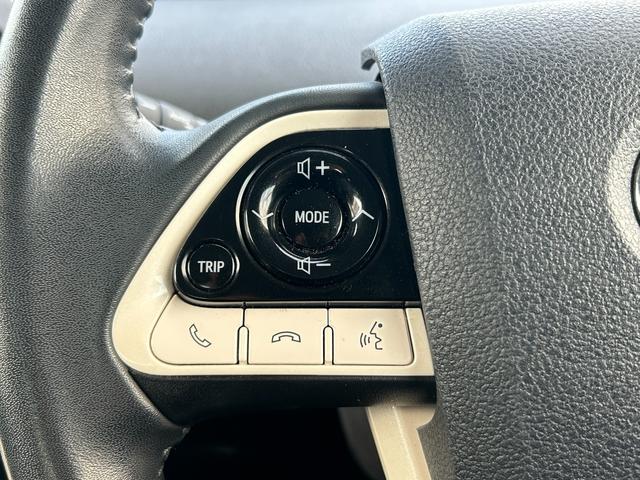 プリウス Sセーフティプラス 衝突軽減ブレーキ・バックカメラ・純正9インチナビ・デジタルミラー・ETC・レザーシートカバー・レーンキープ・オートハイビーム・LED・純正アルミホイール・フルセグ・Bluetooth・コーナーセンサー(52枚目)