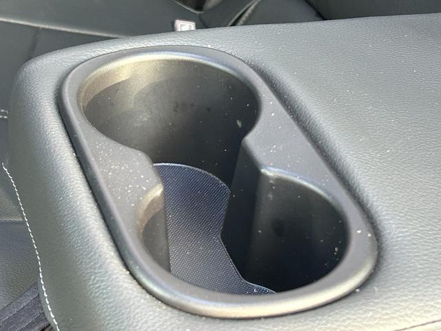 プリウス Sセーフティプラス 衝突軽減ブレーキ・バックカメラ・純正9インチナビ・デジタルミラー・ETC・レザーシートカバー・レーンキープ・オートハイビーム・LED・純正アルミホイール・フルセグ・Bluetooth・コーナーセンサー(60枚目)