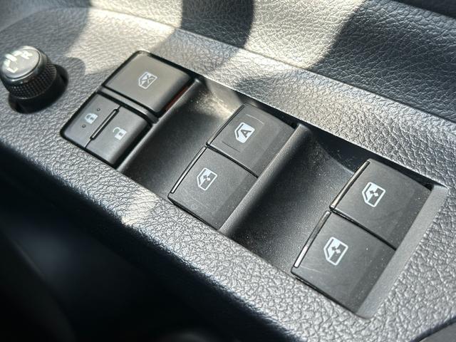 TOYOTA SIENTA X V PACKAGE