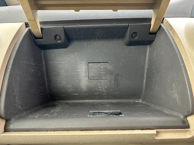 ポルテ １３０ｉ　Ｃパッケージ　トヨタ純正ナビ・ＥＴＣ・パワースライドドア・オートエアコン・キーレスキー・ウォークスルー・電動格納ミラー・パワーウィンドウ・ＣＤ・パワステ（52枚目）