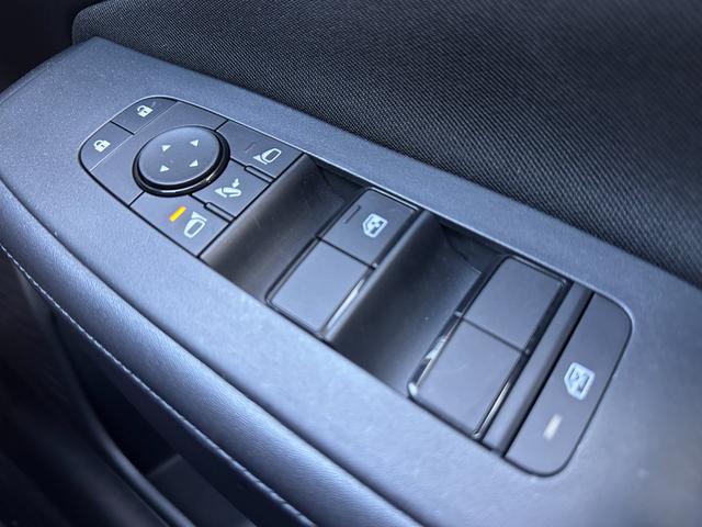 ノート X エマージェンシーブレーキ・純正ナビ・クルーズコントロール・アラウンドビューモニター・電子パーキング・ブレーキホールド・ワイヤレス充電・障害物センサー・デジタルインナーミラー・ビルドインETC・ドラレコ(39枚目)