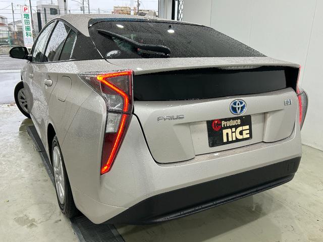 プリウス S トヨタセーフティセンス・トヨタ純正9型ナビ・前後ドラレコ・バックカメラ・ETC・Bluetooth・フルセグTV・クルコン・純正アルミ・LEDヘッド・フォグ・コーナーセンサー・プッシュスタート(18枚目)