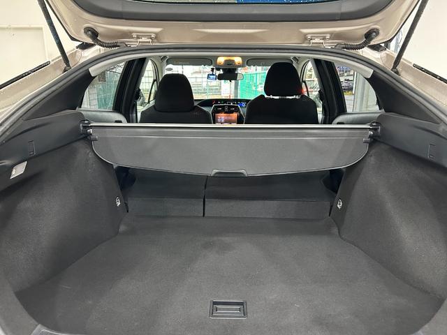 プリウス S トヨタセーフティセンス・トヨタ純正9型ナビ・前後ドラレコ・バックカメラ・ETC・Bluetooth・フルセグTV・クルコン・純正アルミ・LEDヘッド・フォグ・コーナーセンサー・プッシュスタート(58枚目)