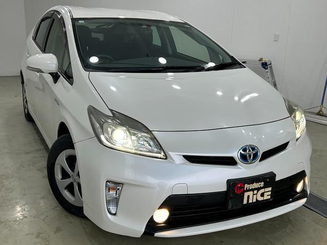 プリウス Ｓ　トヨタ純正ナビ・バックカメラ・ビルトインＥＴＣ・ＨＩＤヘッド・Ｂｌｕｅｔｏｏｔｈ・前後ドラレコ・プッシュスタート・スマートキー・純正アルミ・フォグランプ・ワンセグＴＶ・オートエアコン・電動格納ミラー（6枚目）