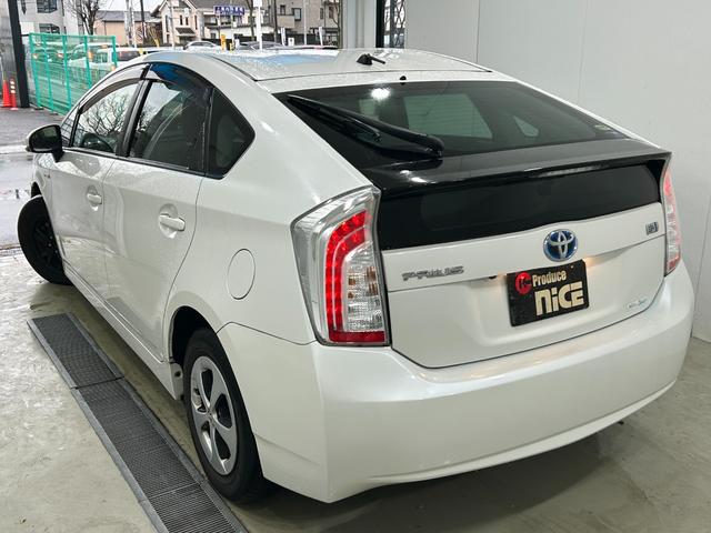 プリウス Ｓ　トヨタ純正ナビ・バックカメラ・ビルトインＥＴＣ・ＨＩＤヘッド・Ｂｌｕｅｔｏｏｔｈ・前後ドラレコ・プッシュスタート・スマートキー・純正アルミ・フォグランプ・ワンセグＴＶ・オートエアコン・電動格納ミラー（21枚目）