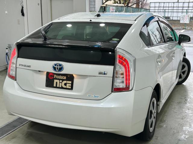 プリウス Ｓ　トヨタ純正ナビ・バックカメラ・ビルトインＥＴＣ・ＨＩＤヘッド・Ｂｌｕｅｔｏｏｔｈ・前後ドラレコ・プッシュスタート・スマートキー・純正アルミ・フォグランプ・ワンセグＴＶ・オートエアコン・電動格納ミラー（31枚目）