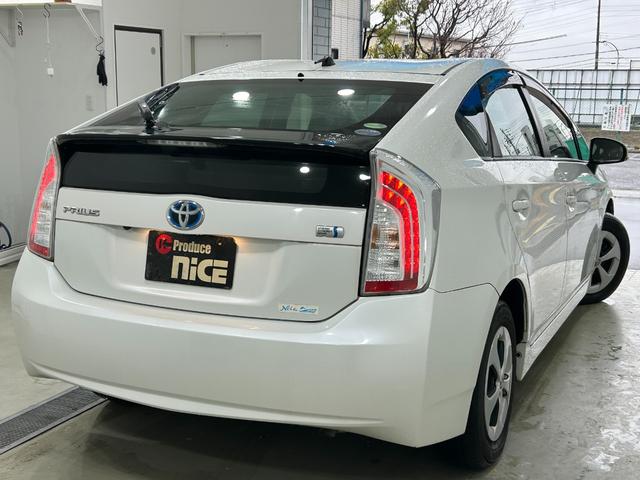 プリウス Ｓ　トヨタ純正ナビ・バックカメラ・ビルトインＥＴＣ・ＨＩＤヘッド・Ｂｌｕｅｔｏｏｔｈ・前後ドラレコ・プッシュスタート・スマートキー・純正アルミ・フォグランプ・ワンセグＴＶ・オートエアコン・電動格納ミラー（32枚目）