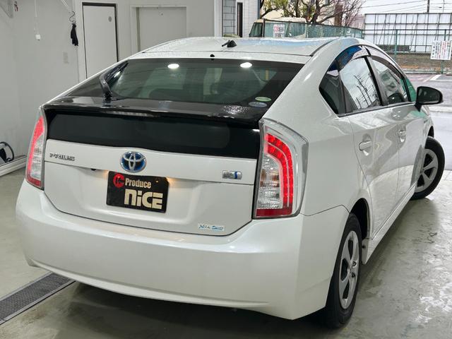 プリウス Ｓ　トヨタ純正ナビ・バックカメラ・ビルトインＥＴＣ・ＨＩＤヘッド・Ｂｌｕｅｔｏｏｔｈ・前後ドラレコ・プッシュスタート・スマートキー・純正アルミ・フォグランプ・ワンセグＴＶ・オートエアコン・電動格納ミラー（33枚目）