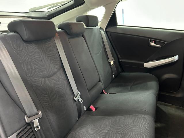 プリウス Ｓ　トヨタ純正ナビ・バックカメラ・ビルトインＥＴＣ・ＨＩＤヘッド・Ｂｌｕｅｔｏｏｔｈ・前後ドラレコ・プッシュスタート・スマートキー・純正アルミ・フォグランプ・ワンセグＴＶ・オートエアコン・電動格納ミラー（51枚目）