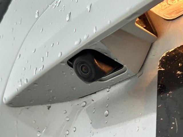 �o�b�N�J�����t���Œ��Ԃ����S�I