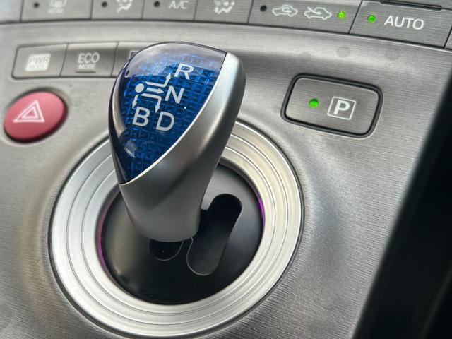 プリウス Sツーリングセレクション TOYOTA純正ナビ・ドラレコ・バックカメラ・ETC・Bluetooth・LEDヘッドライト・オートエアコン・純正ツーリングホイール・スマートキー・プッシュスタート・ヘッドライトウォッシャー・フルセグ(38枚目)