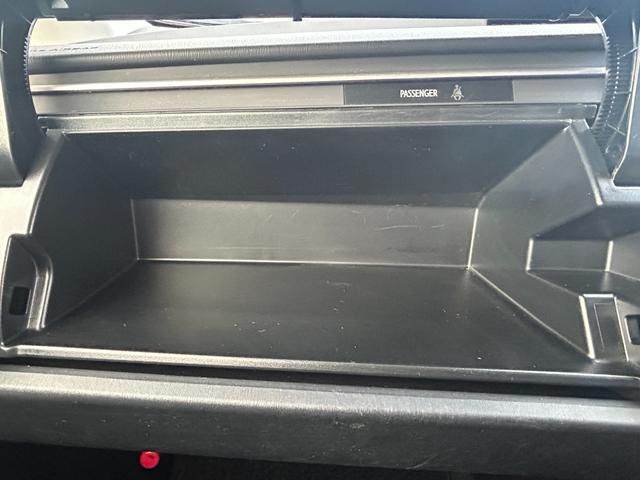 プリウス Sツーリングセレクション TOYOTA純正ナビ・ドラレコ・バックカメラ・ETC・Bluetooth・LEDヘッドライト・オートエアコン・純正ツーリングホイール・スマートキー・プッシュスタート・ヘッドライトウォッシャー・フルセグ(61枚目)