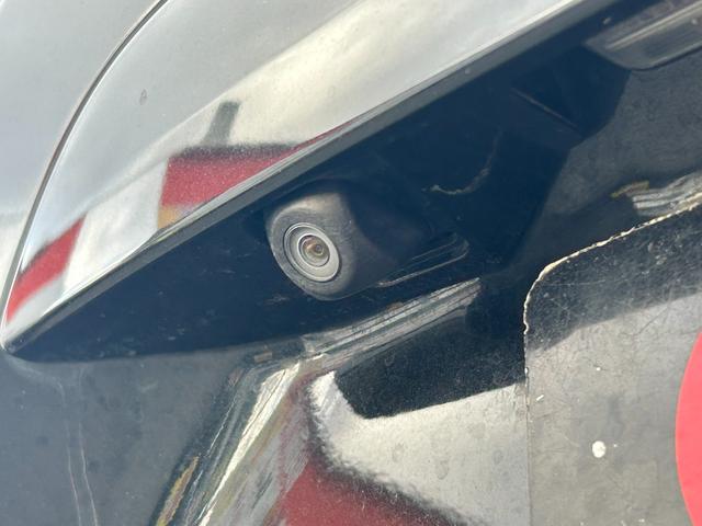 �o�b�N�J�����t���Œ��Ԃ����S�I