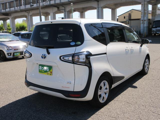 シエンタ ハイブリッドG ワンオーナー車・ハイブリッド・社外6型ナビ(CD DVD BT フルセグ)両側パワスラ・Bカメラ・ETC・ドラレコ・100V電源・オートLEDライト(8枚目)