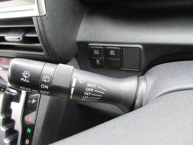 シエンタ ハイブリッドG ワンオーナー車・ハイブリッド・社外6型ナビ(CD DVD BT フルセグ)両側パワスラ・Bカメラ・ETC・ドラレコ・100V電源・オートLEDライト(28枚目)