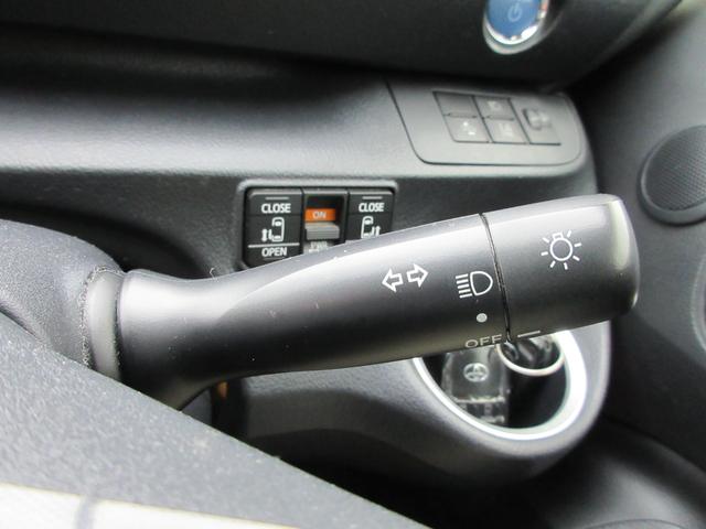 シエンタ ハイブリッドG ワンオーナー車・ハイブリッド・社外6型ナビ(CD DVD BT フルセグ)両側パワスラ・Bカメラ・ETC・ドラレコ・100V電源・オートLEDライト(29枚目)