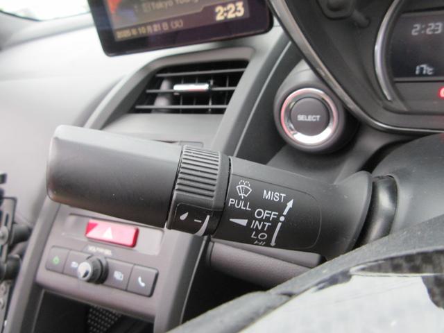 Ｓ６６０ α　６ＭＴ・純正ポータブルディスプレイ（ＵＳＢ　・ＨＤＭＩ）Ｂカメラ・ＥＴＣ・オープンカー・ドラレコ・クルコン・ステリモ・オートＡＣ・オートＬＥＤライト・レザー調シートカバー・純正アルミホイール（26枚目）