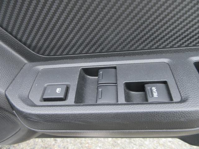Ｓ６６０ α　６ＭＴ・純正ポータブルディスプレイ（ＵＳＢ　・ＨＤＭＩ）Ｂカメラ・ＥＴＣ・オープンカー・ドラレコ・クルコン・ステリモ・オートＡＣ・オートＬＥＤライト・レザー調シートカバー・純正アルミホイール（32枚目）