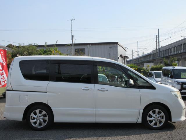 セレナ ハイウェイスター　ワンオーナー　ユーザー買取　純正ナビ（ＣＤ／ＤＶＤ／ＢＴ／ＲＥＣ）Ｂカメラ　ドラレコ　ＥＴＣ　クルーズコントロール　ステアリングリモコン　両側パワースライドドア　オートライトＨＩＤ　純正１６インチＡＷ（4枚目）