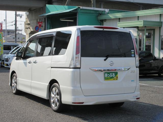 セレナ ハイウェイスター　ワンオーナー　ユーザー買取　純正ナビ（ＣＤ／ＤＶＤ／ＢＴ／ＲＥＣ）Ｂカメラ　ドラレコ　ＥＴＣ　クルーズコントロール　ステアリングリモコン　両側パワースライドドア　オートライトＨＩＤ　純正１６インチＡＷ（9枚目）