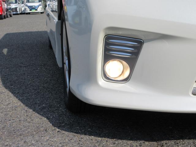 セレナ ハイウェイスター　ワンオーナー　ユーザー買取　純正ナビ（ＣＤ／ＤＶＤ／ＢＴ／ＲＥＣ）Ｂカメラ　ドラレコ　ＥＴＣ　クルーズコントロール　ステアリングリモコン　両側パワースライドドア　オートライトＨＩＤ　純正１６インチＡＷ（22枚目）