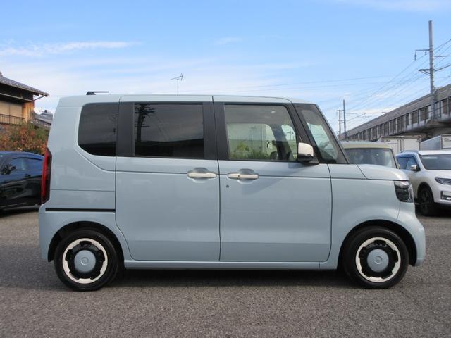 Ｎ－ＢＯＸ ファッションスタイル　純正８型Ｄオーディオ・両側パワスラ・ＥＴＣ・Ｂカメラ・シートバックテーブル・リアサンシェード・クルコン・ステリモ・コーナーセンサー・禁煙車（4枚目）