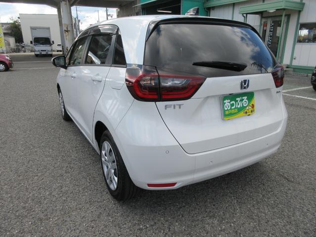 フィット e:HEVホーム 純正Dオーディオ(CD/DVD/SD/フルセグ/USB)前後+車内純正ドラレコ・Bカメラ・ホンダセンシング・ETC・クルコン・禁煙車・ハーフレザーシート・電子パーキング・オートホールド(9枚目)