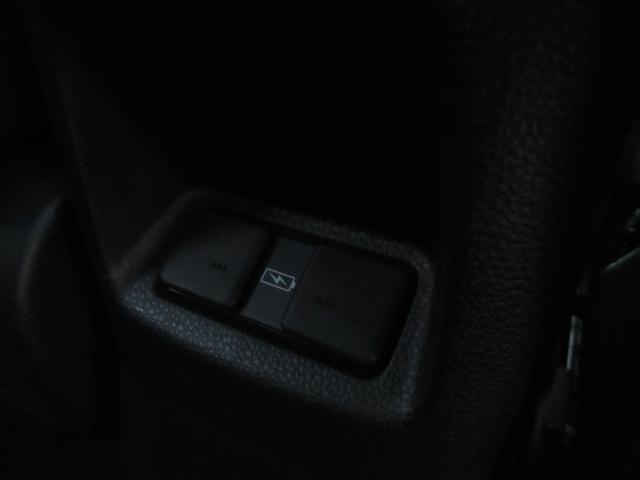 フィット e:HEVホーム 純正Dオーディオ(CD/DVD/SD/フルセグ/USB)前後+車内純正ドラレコ・Bカメラ・ホンダセンシング・ETC・クルコン・禁煙車・ハーフレザーシート・電子パーキング・オートホールド(43枚目)