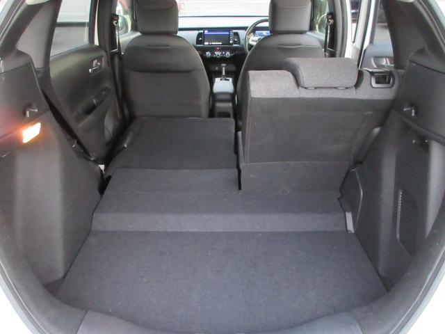 フィット e:HEVホーム 純正Dオーディオ(CD/DVD/SD/フルセグ/USB)前後+車内純正ドラレコ・Bカメラ・ホンダセンシング・ETC・クルコン・禁煙車・ハーフレザーシート・電子パーキング・オートホールド(44枚目)