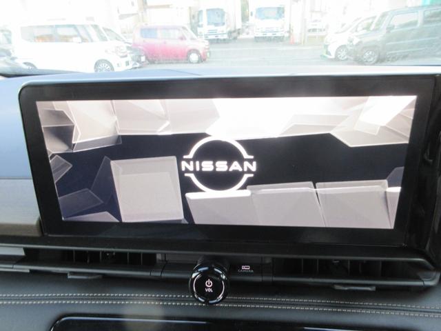 セレナ ハイウェイスターＶ　純正１２．３インチＤオーディオ　１１インチ後席モニター　全方位Ｃ　ＥＴＣ２．０　ドラレコ前後　クルコン　ステリモ　前後シートヒーター　両側パワスラ　シートバックテーブル　純正マット／バイザー／１６ＡＷ（10枚目）