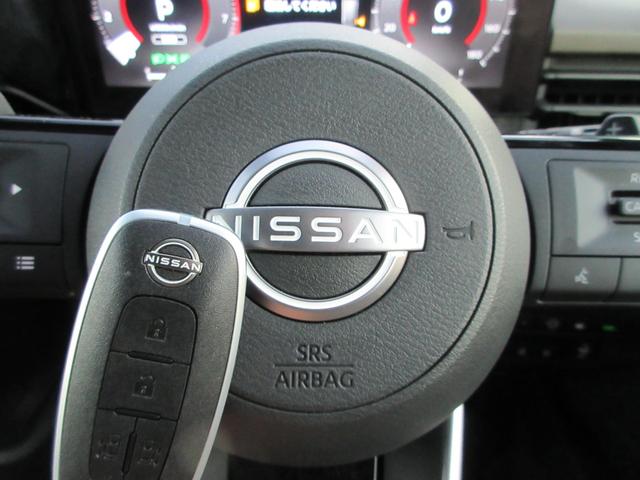 セレナ ハイウェイスターＶ　純正１２．３インチＤオーディオ　１１インチ後席モニター　全方位Ｃ　ＥＴＣ２．０　ドラレコ前後　クルコン　ステリモ　前後シートヒーター　両側パワスラ　シートバックテーブル　純正マット／バイザー／１６ＡＷ（27枚目）